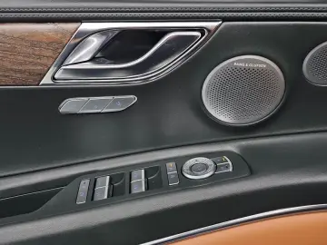 2023 Genesis GV80 с пробегом 36 714 км