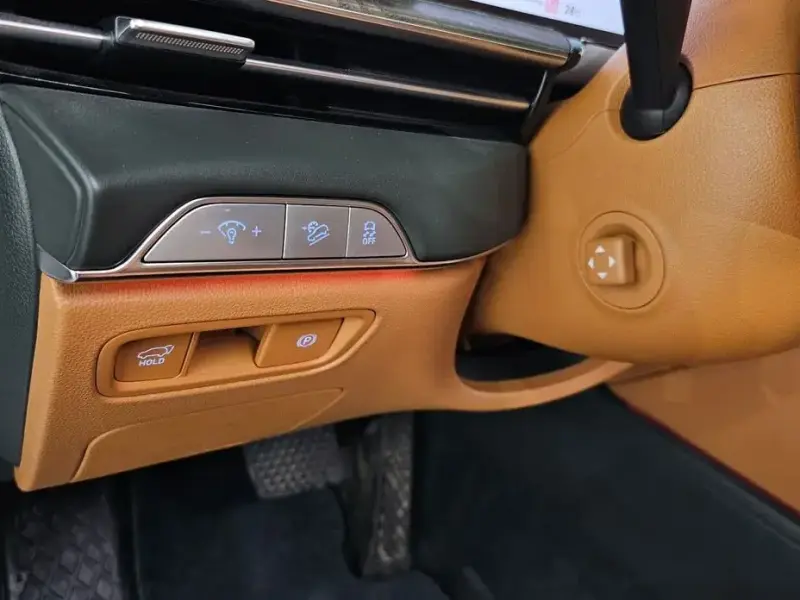2023 Genesis GV80 с пробегом 36 714 км
