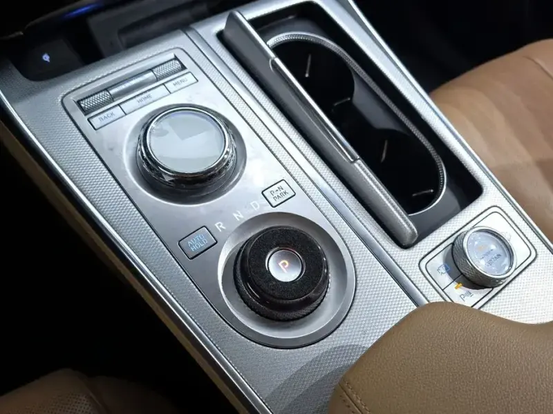 2023 Genesis GV80 с пробегом 65 090 км