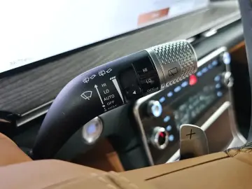 2023 Genesis GV80 с пробегом 36 714 км