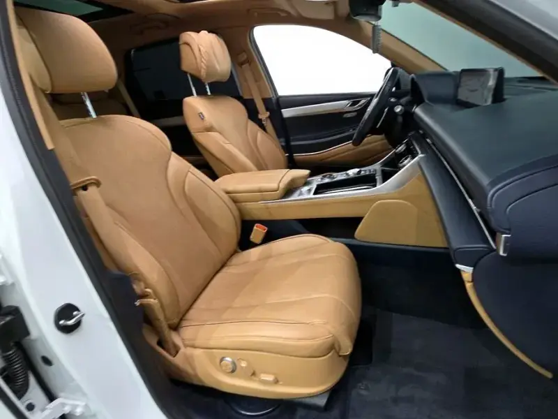 2023 Genesis GV80 с пробегом 65 090 км