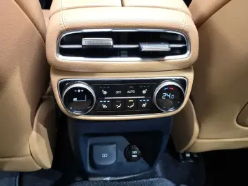 2023 Genesis GV80 с пробегом 65 090 км