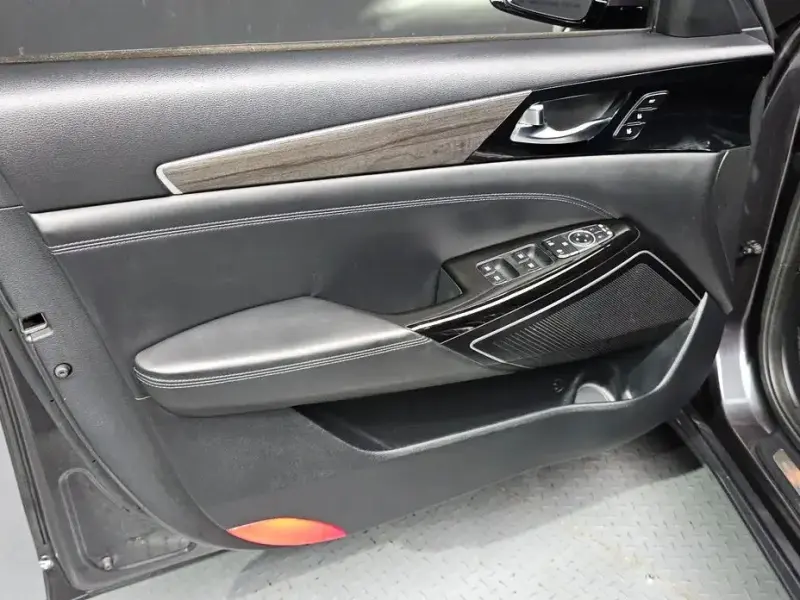 2020 Kia K7 с пробегом 42 600 км