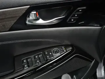 2020 Kia K7 с пробегом 42 600 км