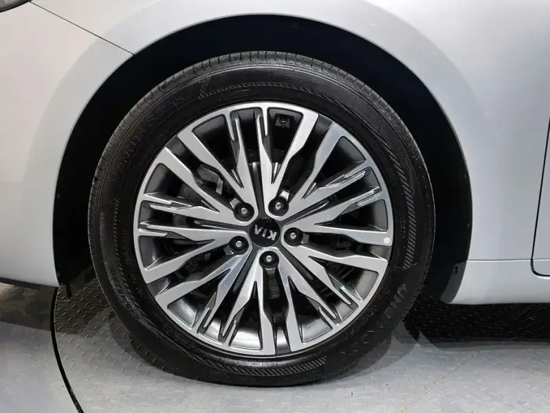 2019 Kia K7 с пробегом 5 800 км