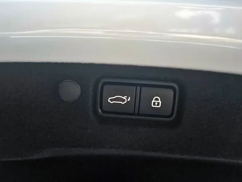 2019 Kia K7 с пробегом 5 800 км
