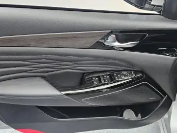 2019 Kia K7 с пробегом 5 800 км