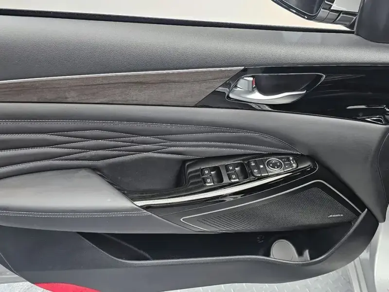 2019 Kia K7 с пробегом 5 800 км