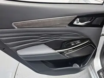 2019 Kia K7 с пробегом 5 800 км