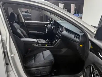 2019 Kia K7 с пробегом 5 800 км