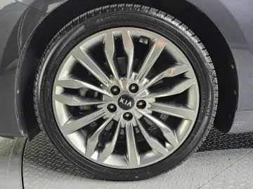 2019 Kia K7 с пробегом 77 207 км