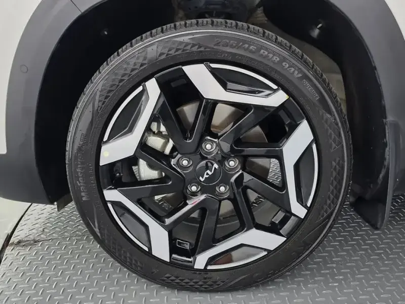 2024 Kia Seltos с пробегом 35 149 км