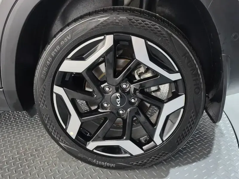 2024 Kia Seltos с пробегом 35 149 км