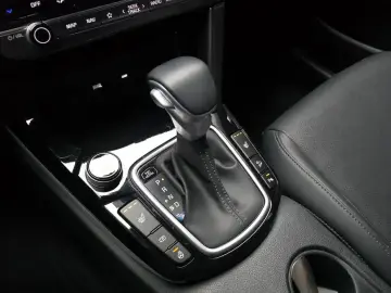 2025 Kia Seltos с пробегом 20 159 км