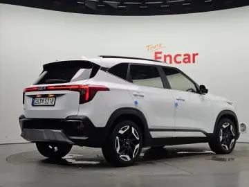 2024 Kia Seltos с пробегом 25 539 км