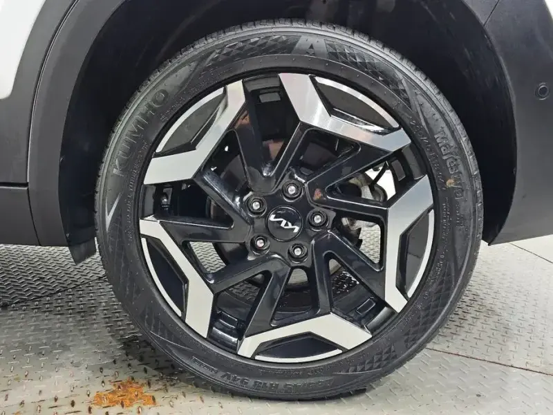 2024 Kia Seltos с пробегом 25 539 км