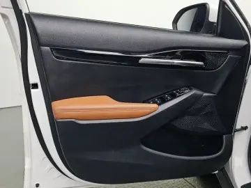 2024 Kia Seltos с пробегом 25 539 км
