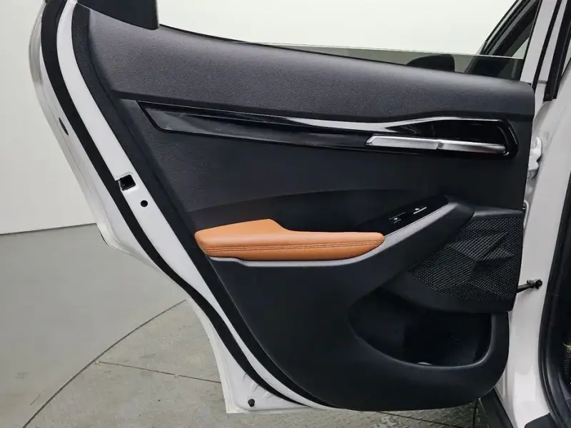 2024 Kia Seltos с пробегом 25 539 км