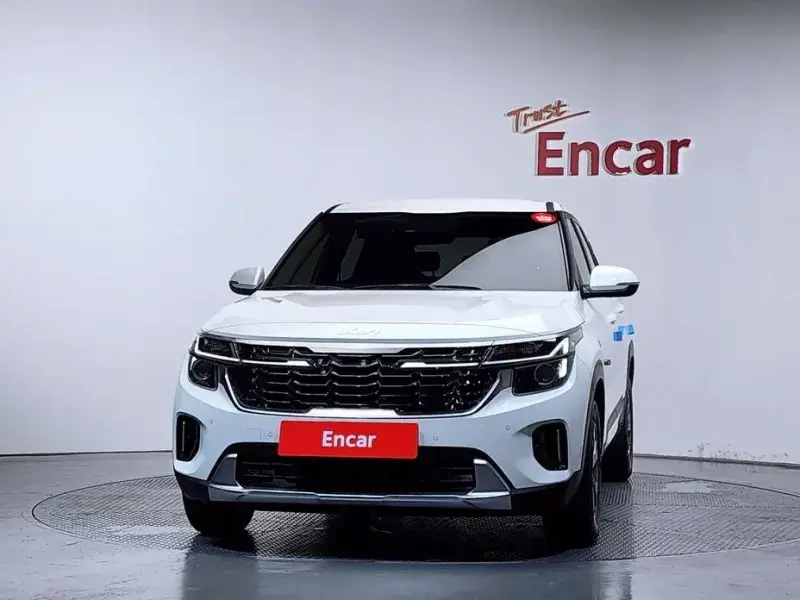 2023 Kia Seltos с пробегом 7 934 км