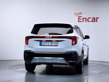 2023 Kia Seltos с пробегом 7 934 км