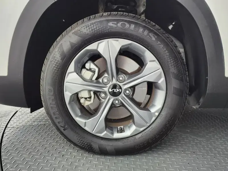 2023 Kia Seltos с пробегом 7 934 км