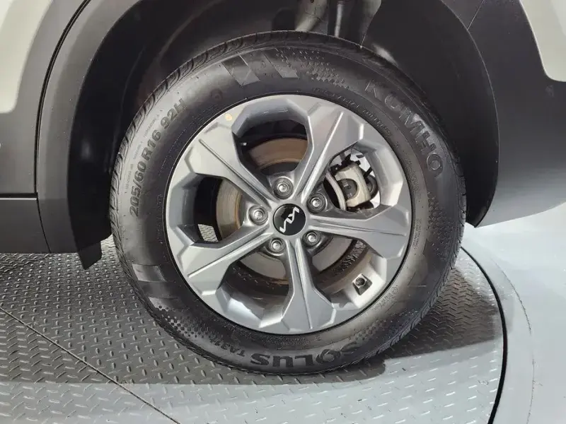 2023 Kia Seltos с пробегом 7 934 км