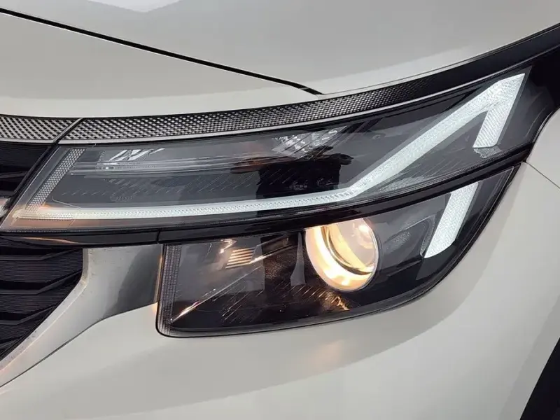 2023 Kia Seltos с пробегом 7 934 км
