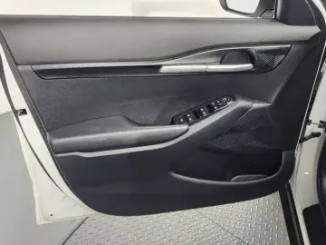 2023 Kia Seltos с пробегом 7 934 км