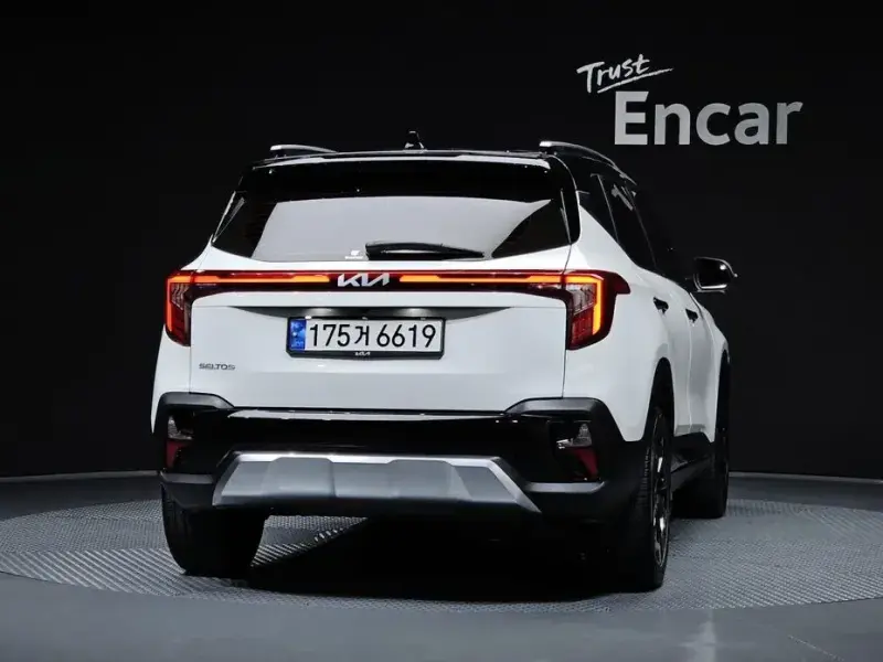 2023 Kia Seltos с пробегом 48 016 км