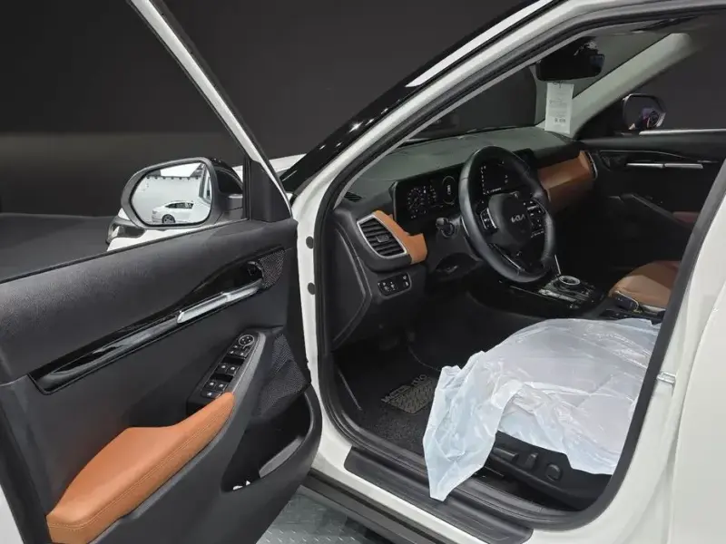 2023 Kia Seltos с пробегом 48 016 км