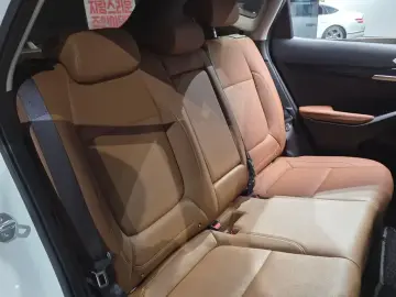 2023 Kia Seltos с пробегом 48 016 км
