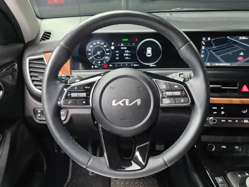 2023 Kia Seltos с пробегом 48 016 км