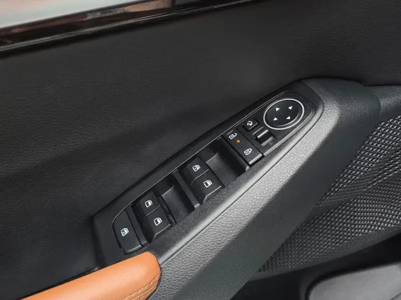 2023 Kia Seltos с пробегом 48 016 км