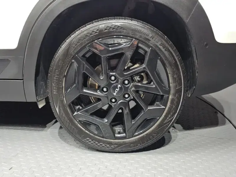 2023 Kia Seltos с пробегом 48 016 км