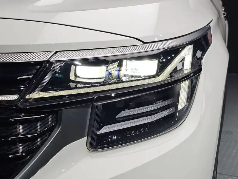 2023 Kia Seltos с пробегом 48 016 км