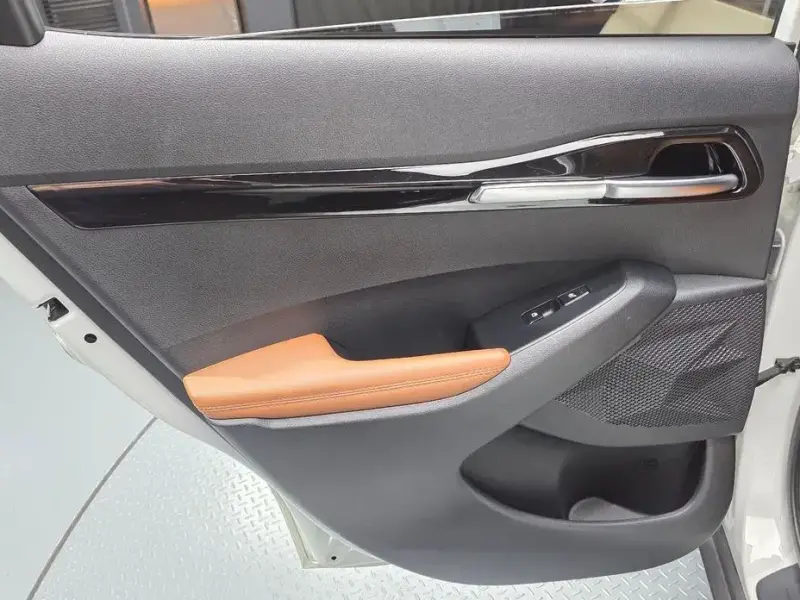2023 Kia Seltos с пробегом 48 016 км