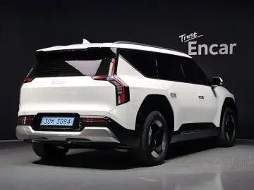 2023 Kia EV9 с пробегом 69 670 км