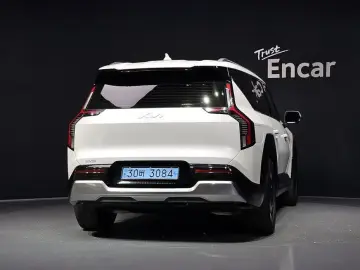 2023 Kia EV9 с пробегом 69 670 км