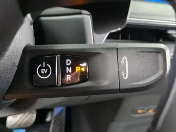2023 Kia EV9 с пробегом 69 670 км