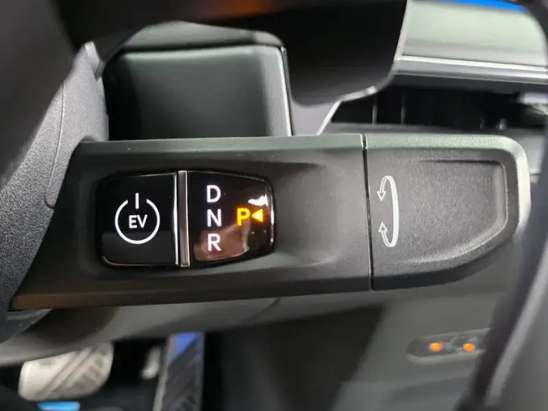 2023 Kia EV9 с пробегом 69 670 км