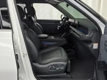 2023 Kia EV9 с пробегом 69 670 км