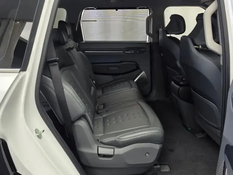2023 Kia EV9 с пробегом 69 670 км