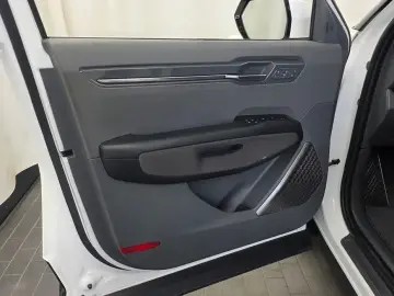 2023 Kia EV9 с пробегом 69 670 км