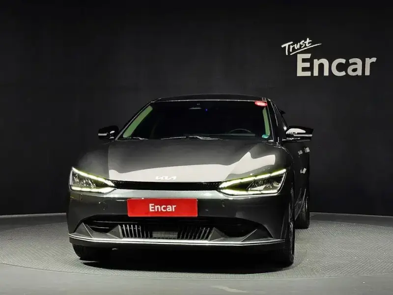 2022 Kia EV6 с пробегом 26 642 км