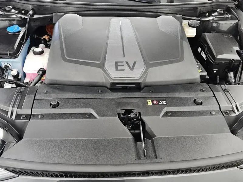 2022 Kia EV6 с пробегом 26 642 км
