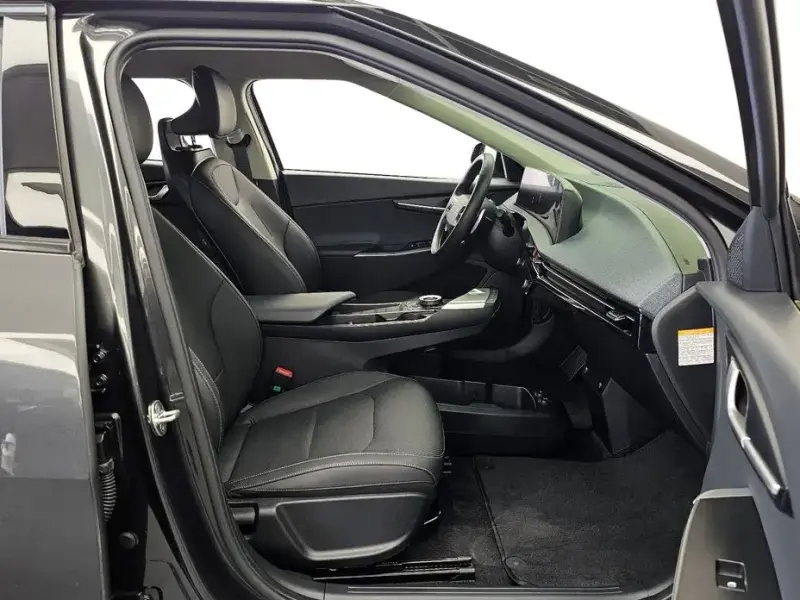 2022 Kia EV6 с пробегом 26 642 км