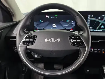 2022 Kia EV6 с пробегом 26 642 км