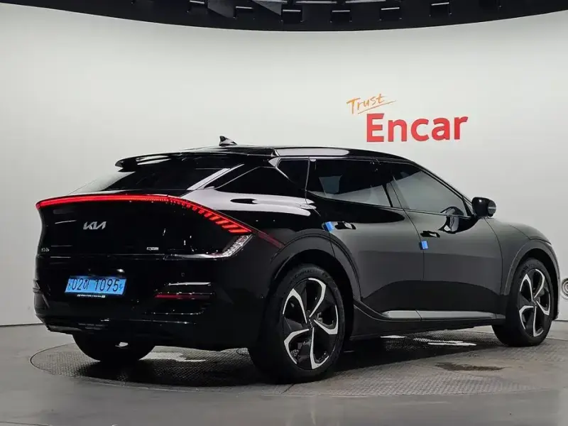 2023 Kia EV6 с пробегом 51 885 км