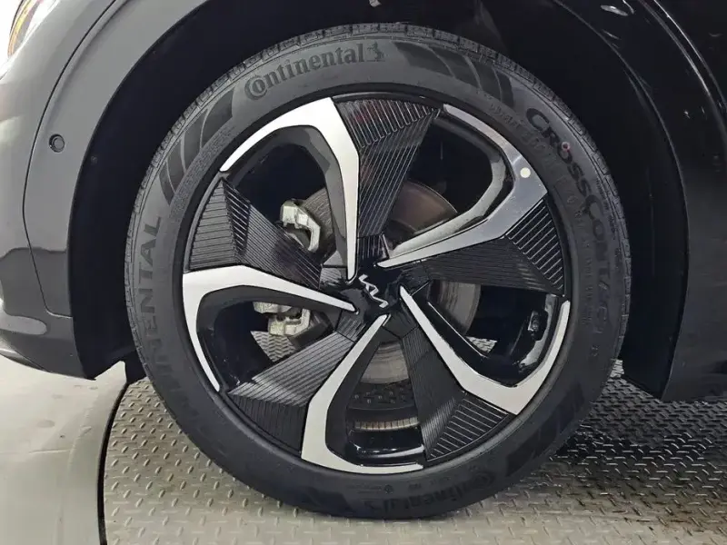 2023 Kia EV6 с пробегом 51 885 км