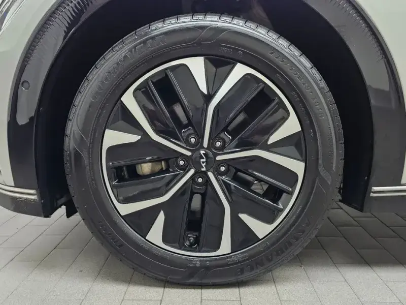 2022 Kia EV6 с пробегом 84 342 км